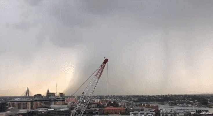 全球最吓人的大暴雨（全球最吓人的大暴雨图片）